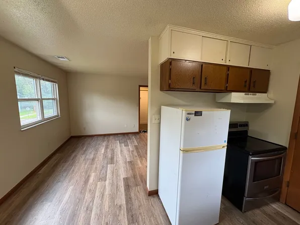 201 N 9th St #6, Manhattan, KS 66502