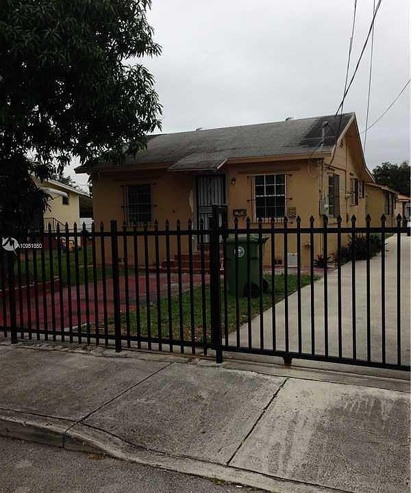 1st image of 2500 NW 24th Ave #1