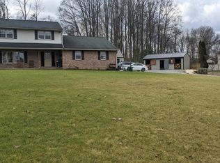 1 Woods Dr, New Providence, PA 17560