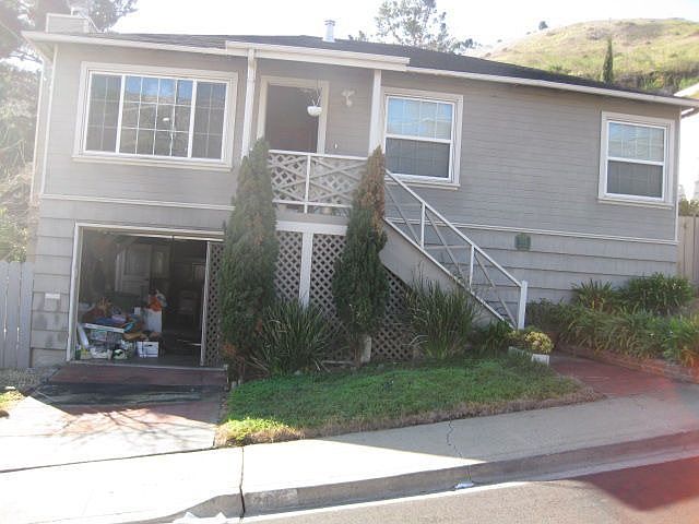1st image of 709 Larch Ave