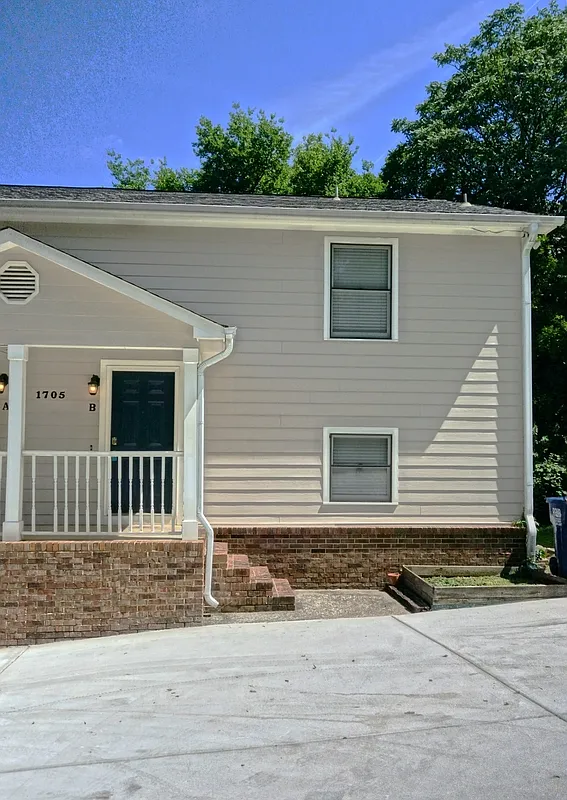 2 bed, 2.5 bath, 1450 sqft, $1,350 — Photo 1