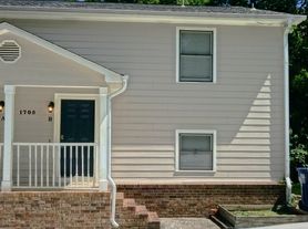 1705 Toll Gate Rd SE