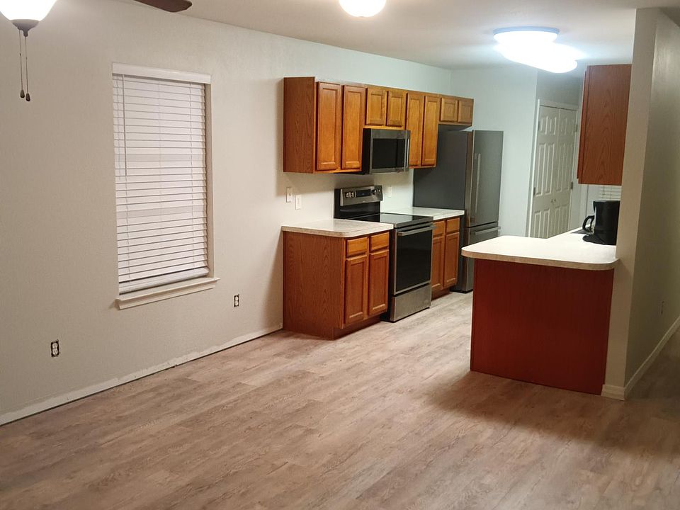 1st image of 8430 Walnut Ave