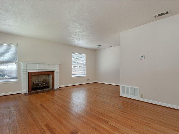 4th image of 1500 Hollywood Ave