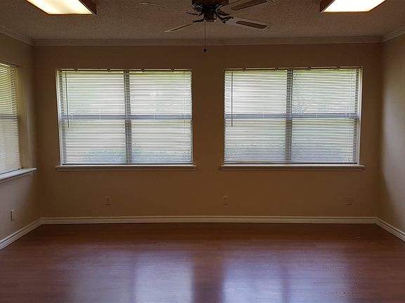 2nd image of 301 Dalee Dr