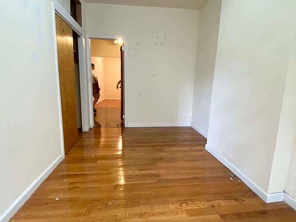 5th image of 30-07 42nd St #1