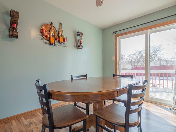 5th image of 2394 Spring St