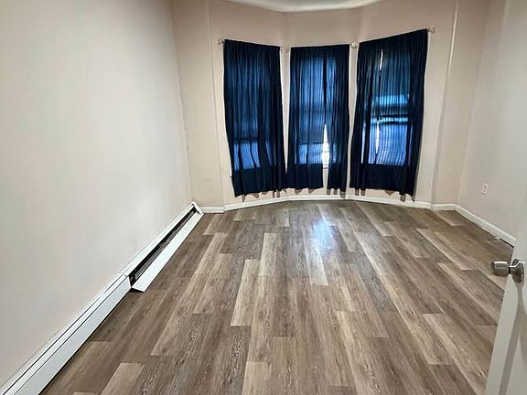 3rd image of 188 Lafayette St #105