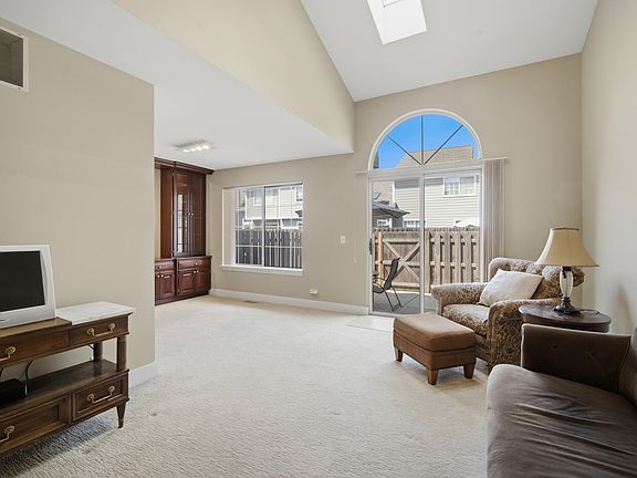 2nd image of 224 Woodstone Cir