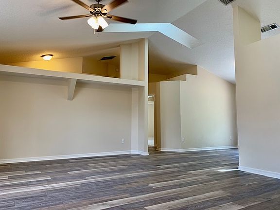 5th image of 4077 Red Pine Ln