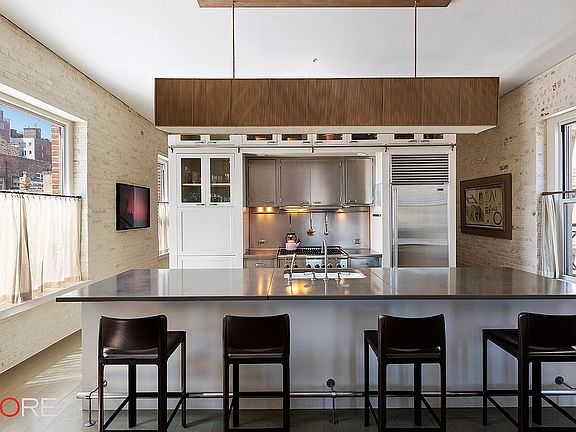 5th image of 51 8th Ave #5/6
