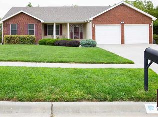 113 Cheyenne Dr, Junction City, KS 66441