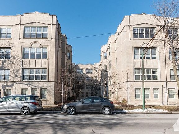 2nd image of 1448 W Thorndale Ave #2s2nd