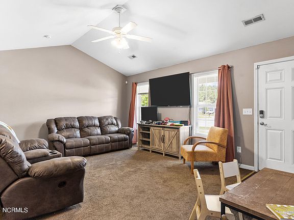4th image of 117 Willowbend Drive