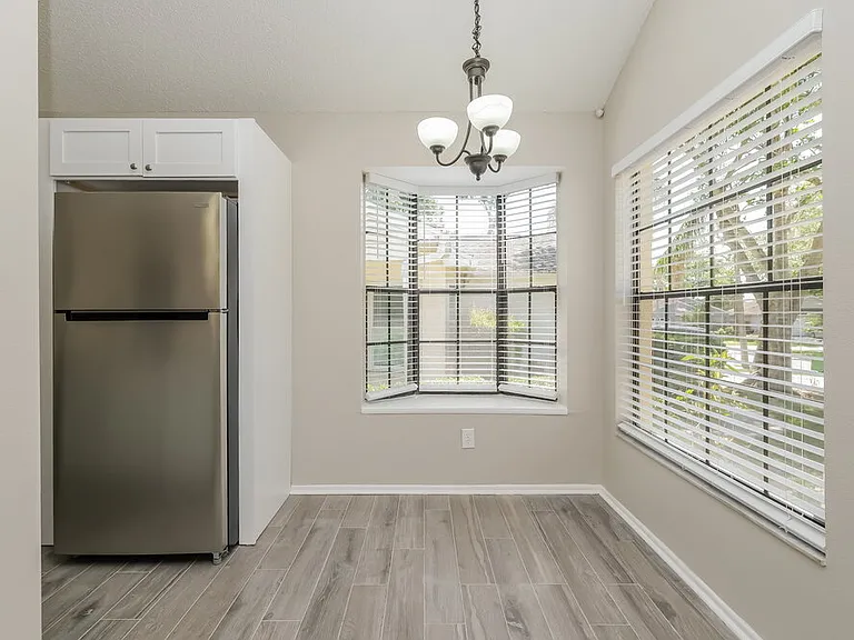 508 Sheridan Dr — Photo 5