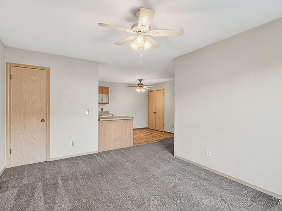 3rd image of 1487 Northwood Dr APT 102