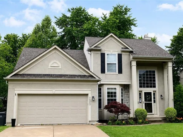 15223 W 156th Ct, Olathe, KS 66062