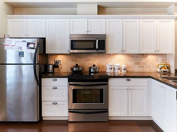 5th image of 15192 62a Ave #11