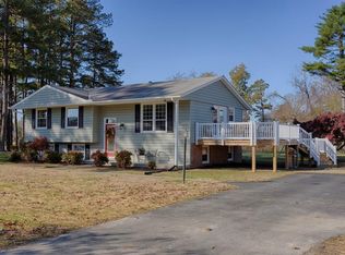 143 Gordon Ln, Warsaw, VA 22572