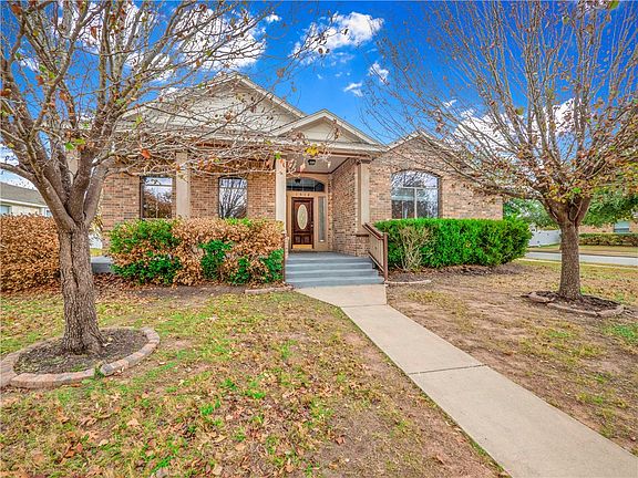 2nd image of 1512 Kingston Lacy Blvd