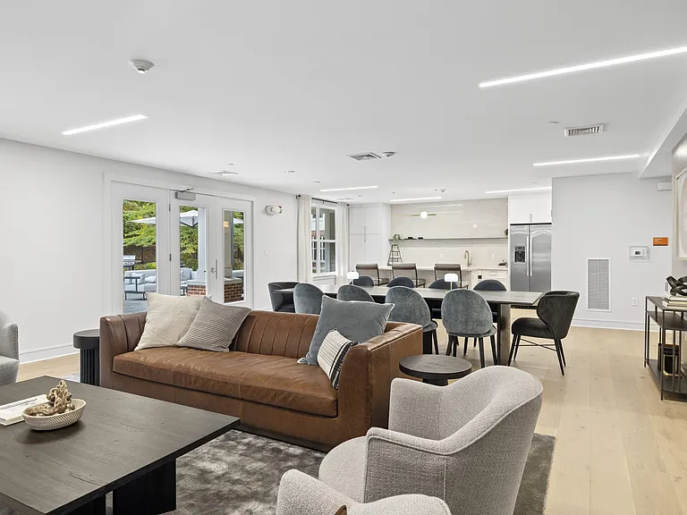 Linea Cambridge Apartments — Photo 1