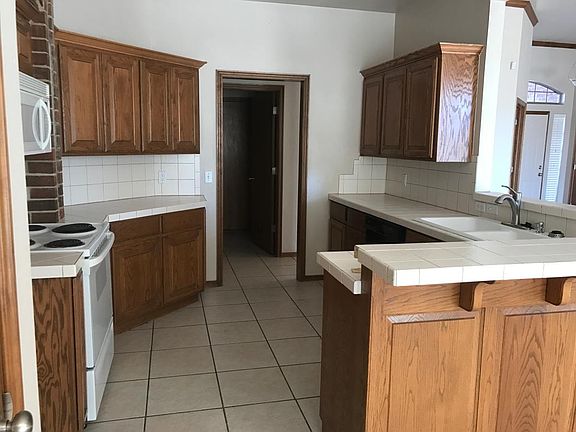 4th image of 1400 NW 180th St
