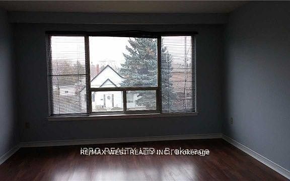 3rd image of 182 Ruggles Ave #3