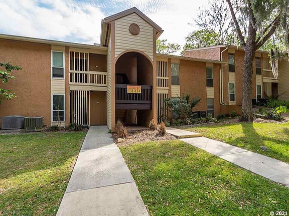2nd image of 1810 NW 23rd Blvd #133-17