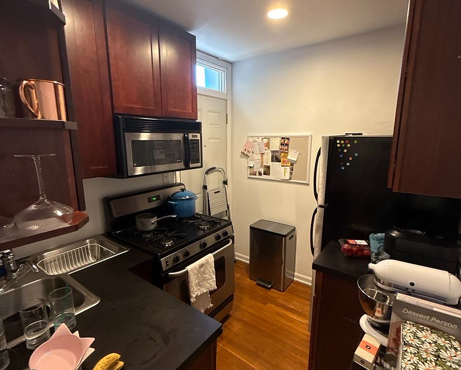 1st image of 677 W Wrightwood Ave #6855-3W