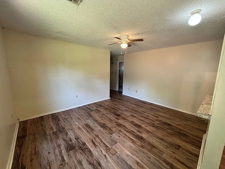 406 Joplin Pl — Photo 5