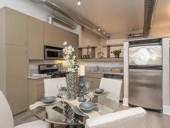 5th image of 334 Santana Row APT 245
