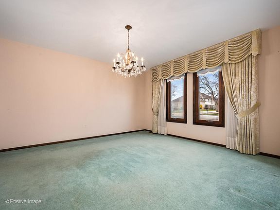 5th image of 8146 Braeburn Ln