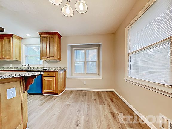 4th image of 546 Candlewick Ln NW