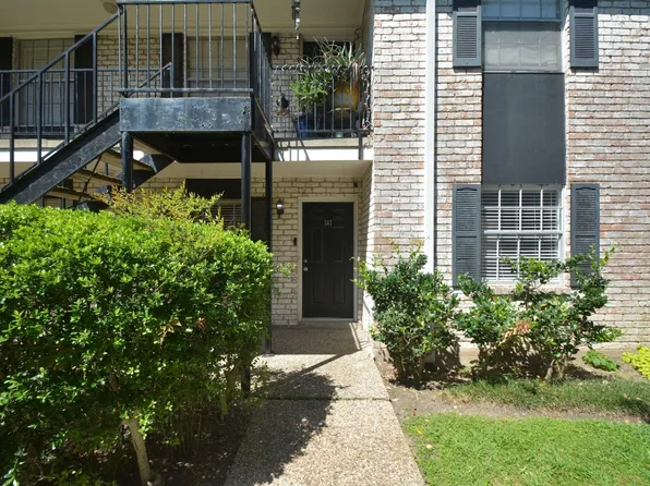 7900 Westheimer Rd APT 141, Houston, TX 77063
