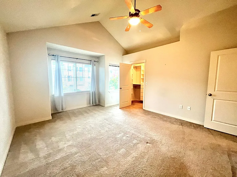 2534 NW 1st Dr — Photo 9