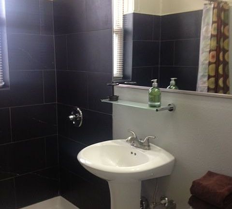 4th image of 851 Oakwood Blvd APT 5