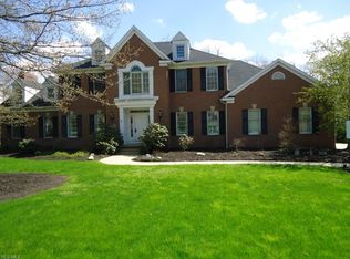 4540 Swan Lake Dr, Akron, OH 44321