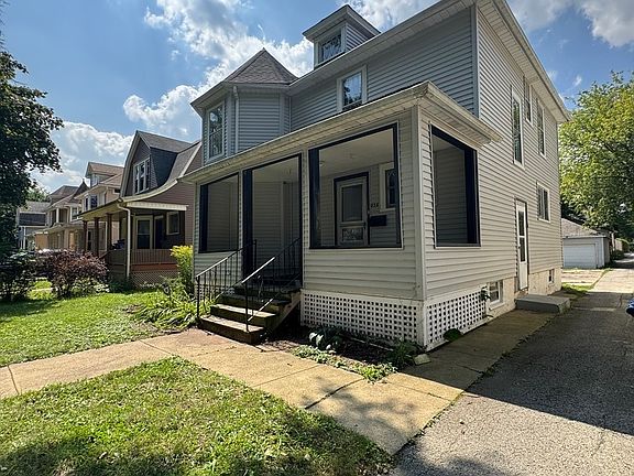 2nd image of 838 Hickory St