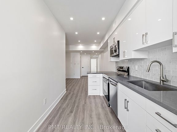 4th image of 531 Delaware Ave N #1FM