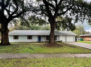 25375 Hackberry Ln, Plaquemine, LA 70764