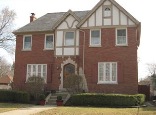 247 Bartram Rd, Riverside, IL 60546