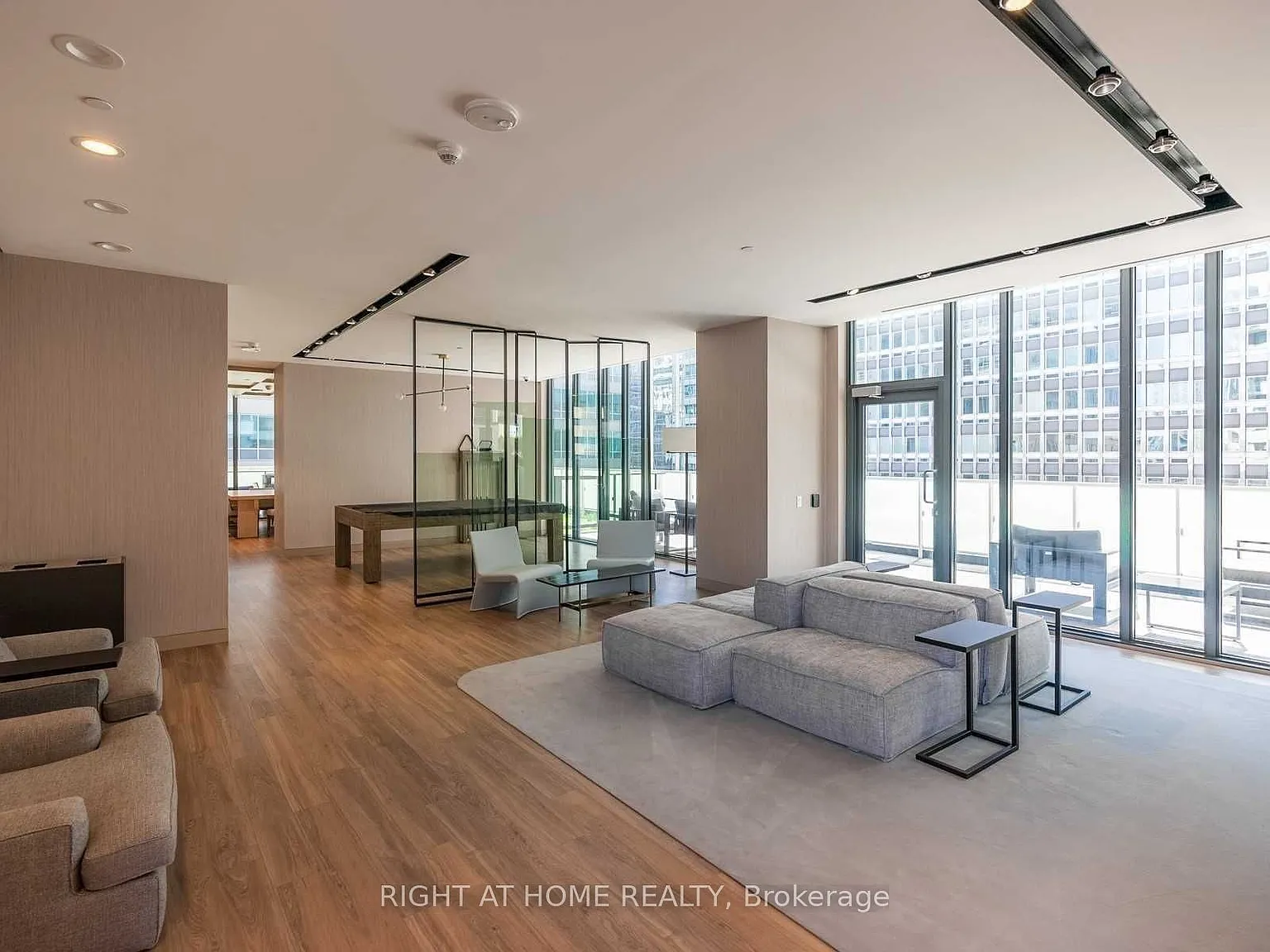 3 bed, $6,200 — Photo 3