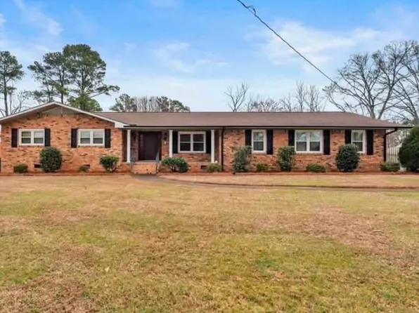 715 Stephens St, Boaz, AL 35957
