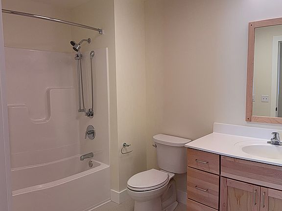 3rd image of 560 Railroad St #21