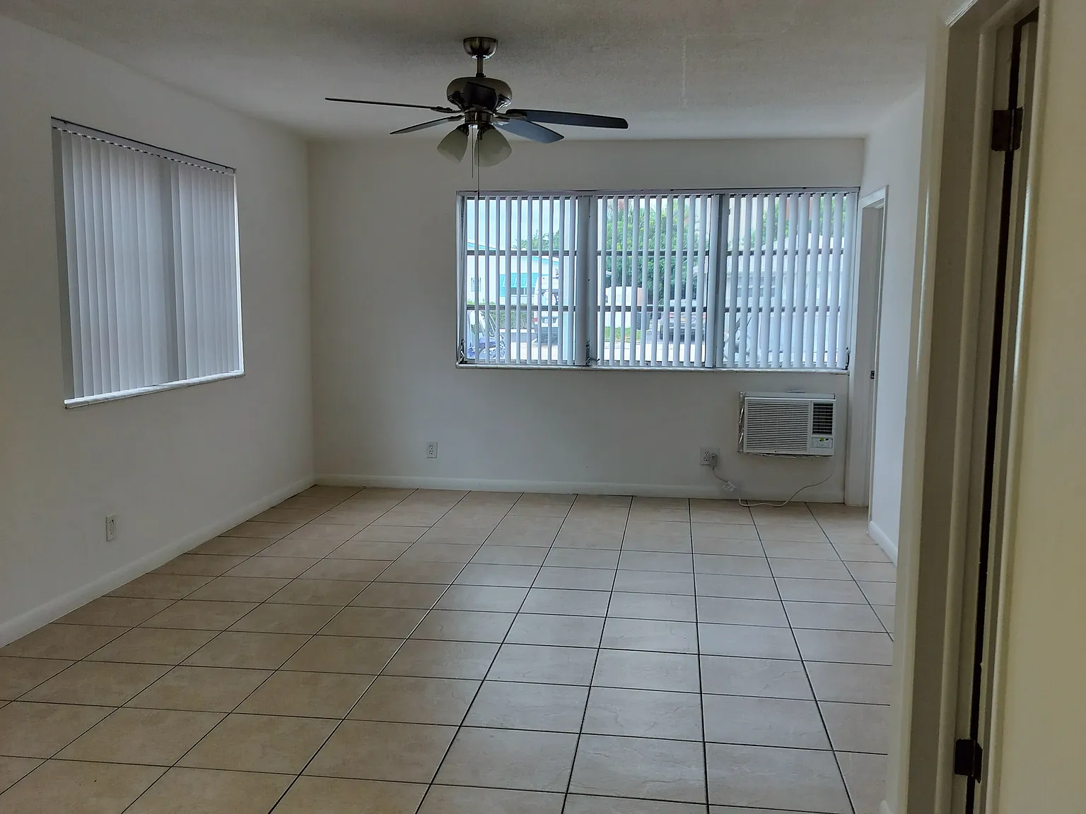 1 bed, 750 sqft, $1,400 — Photo 2