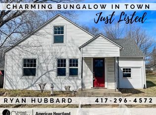 121 W Poplar St, El Dorado Springs, MO 64744