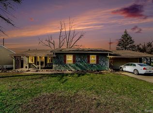 1612 Connecticut St, Wolverine Lake, MI 48390