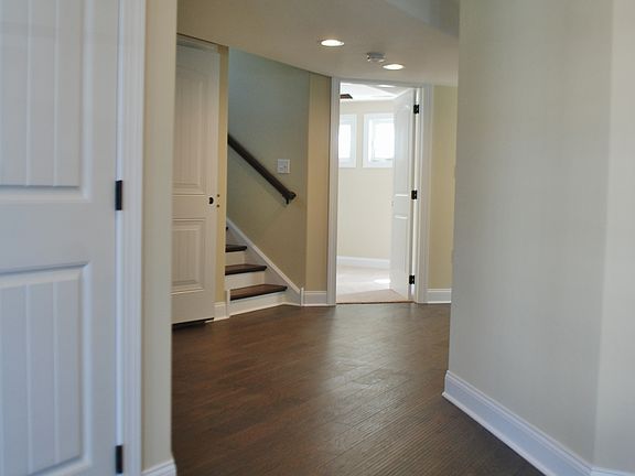 3rd image of 15 Simpson Ave
