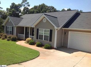 105 Cedar Glen Dr, Williamston, SC 29697
