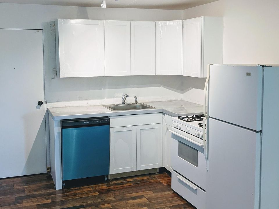 1st image of 1321 Mathews Ave #11